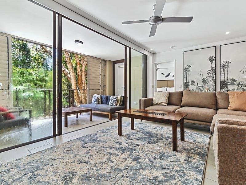 210-211/5 Triton Street, Palm Cove — photo 1 of 5