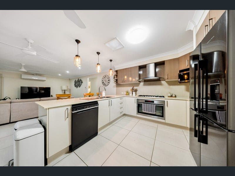 36 Autumnfield Avenue, Yarrabilba — photo 1 of 5