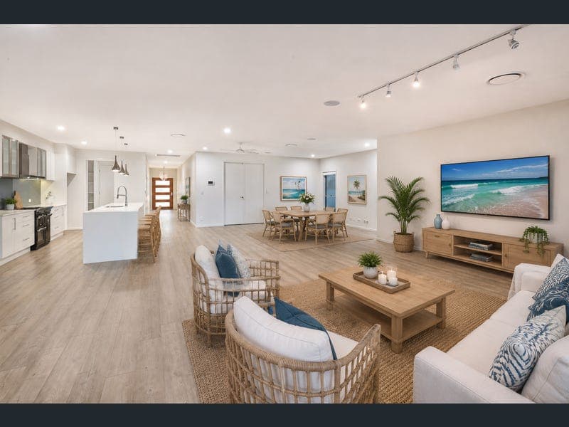18 Hartley Crescent, Pelican Waters — photo 1 of 5
