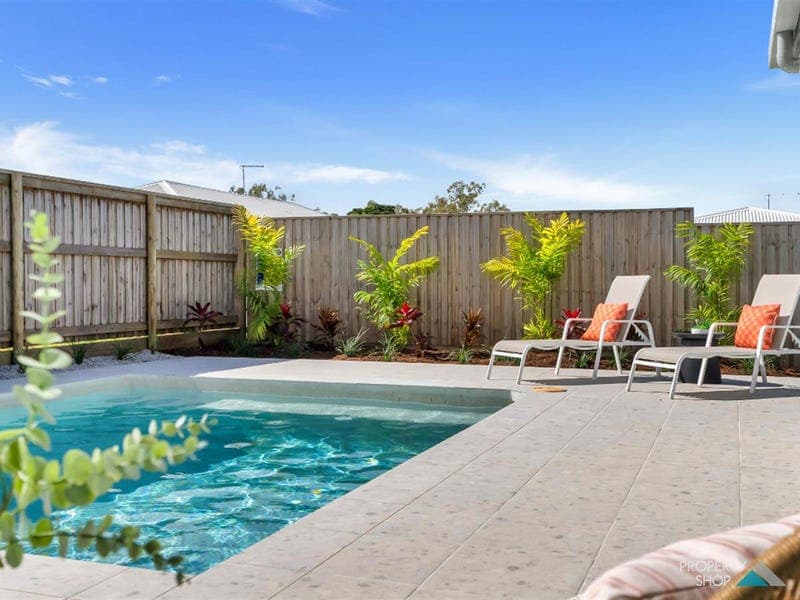 6 Island Avenue, Kewarra Beach — photo 1 of 5
