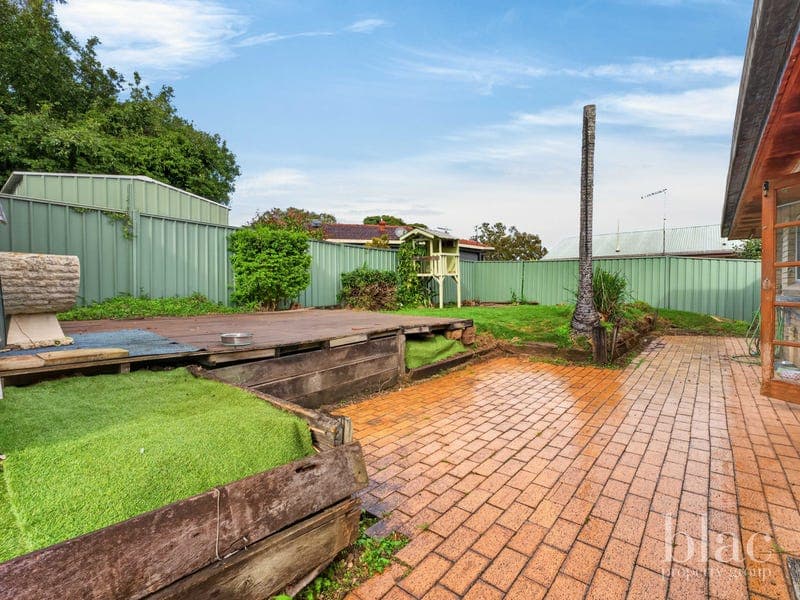 8 Chambery Road, Petrie — photo 1 of 5