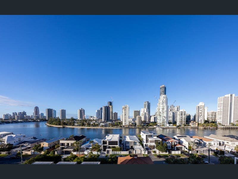 60/53 Darrambal Street, Surfers Paradise — photo 1 of 5