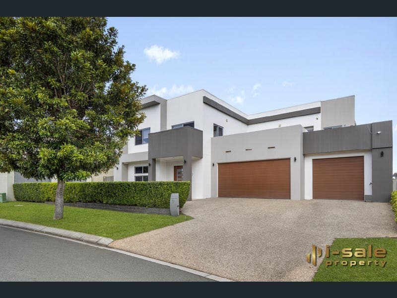 31 Phoenix Street, Rochedale — photo 1 of 5