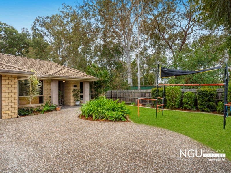 42A College Road, Karana Downs — photo 1 of 5