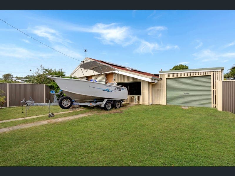 15 Larsen Street, West Gladstone — photo 1 of 5