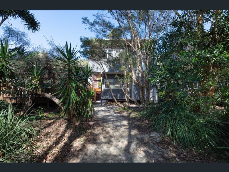 58/43 East Coast Road, Point Lookout — photo 1 of 5