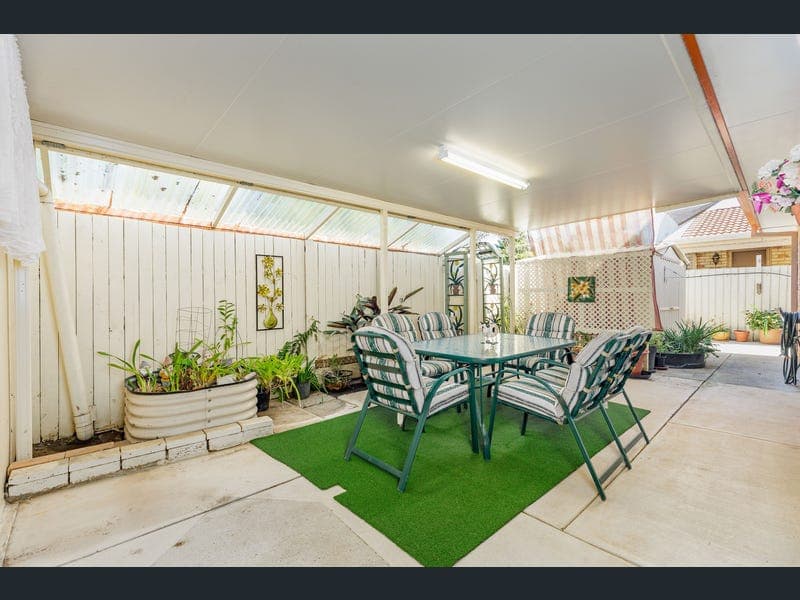 32/2 Wattle Road, Rothwell — photo 1 of 5