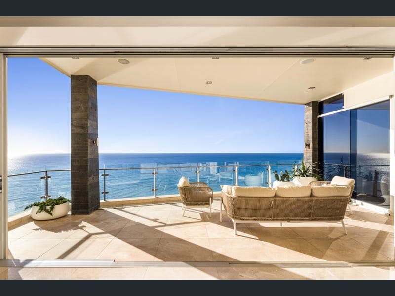 13/1 Enderley Avenue, Surfers Paradise — photo 1 of 5