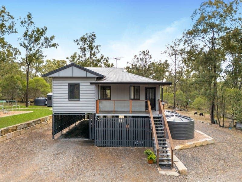 5 Richwood Court, Kensington Grove — photo 1 of 5