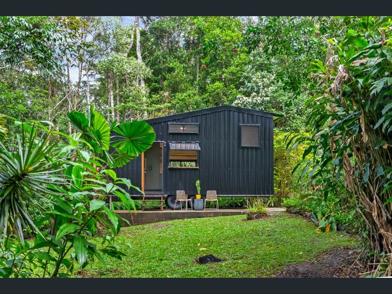 18 Bangalow Place, Kuranda — photo 1 of 5