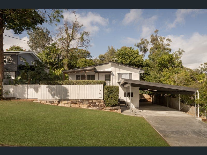 84 Ringrose Street, Stafford Heights — photo 1 of 5