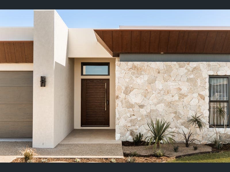 14 Carrigan Street, Kearneys Spring — photo 1 of 5