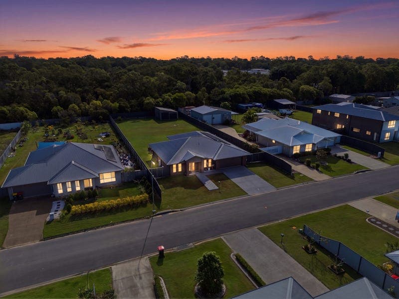 11 Bonita Court, Urangan — photo 1 of 5