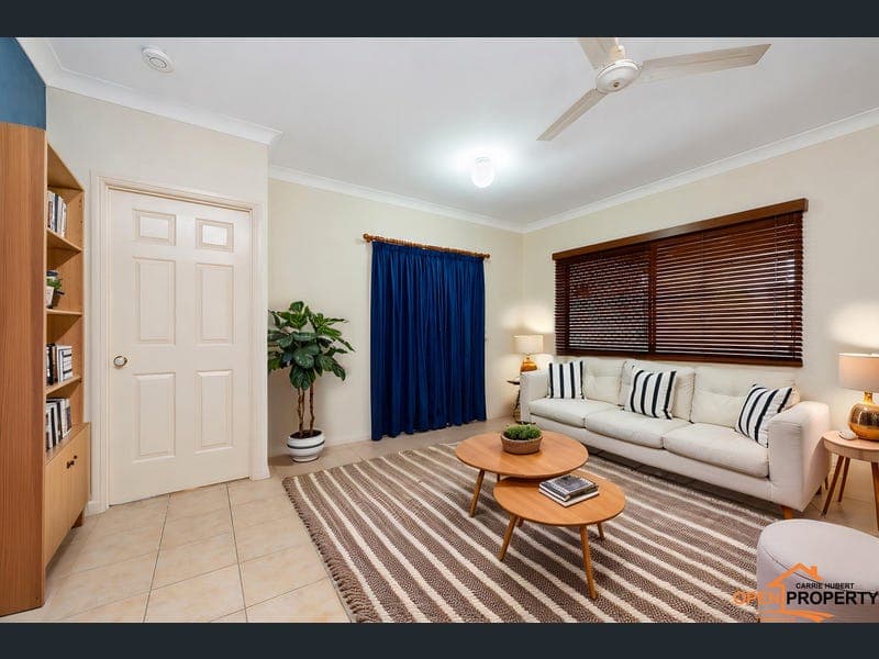 17 Woodlake Avenue, Kirwan — photo 1 of 5