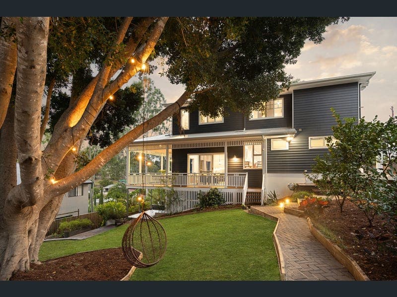 31 Gem Road, Kenmore — photo 1 of 5