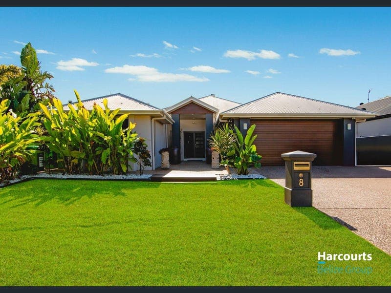 8 Marina Parade, Jacobs Well — photo 1 of 5