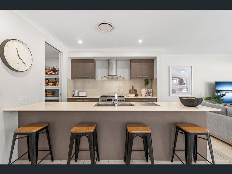20 Frederick Street, Wellington Point — photo 1 of 5