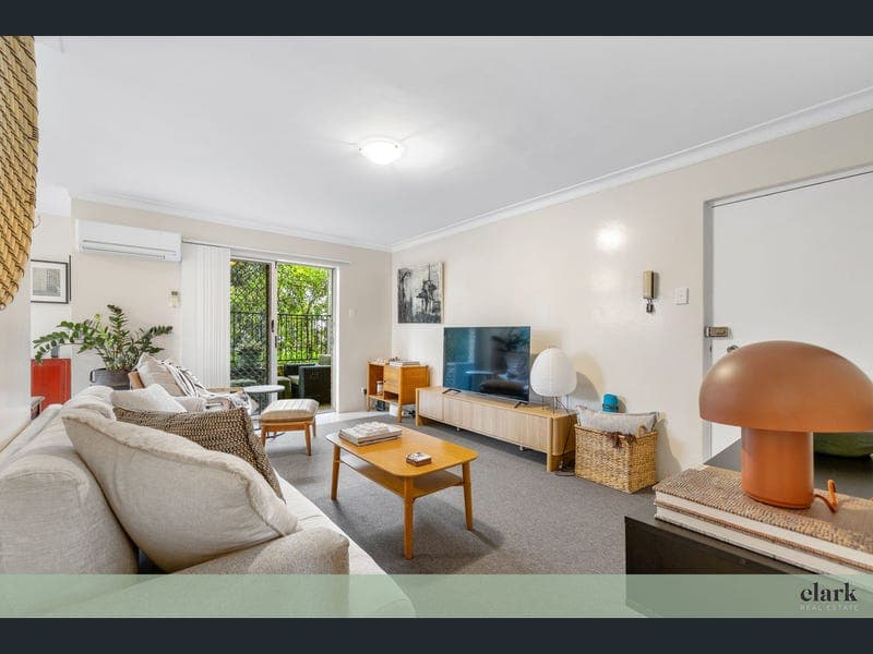 1/486 Samford Road, Gaythorne — photo 1 of 5