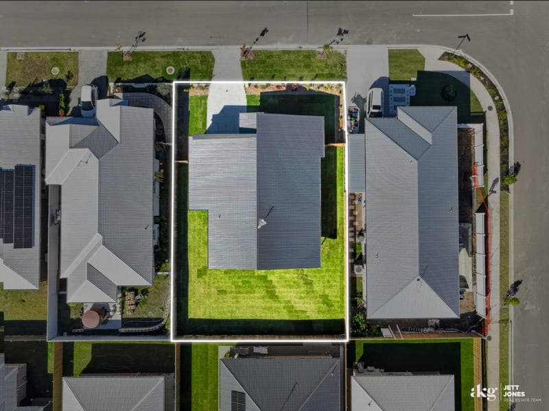 15 Sovereign Street, Flagstone — photo 1 of 5