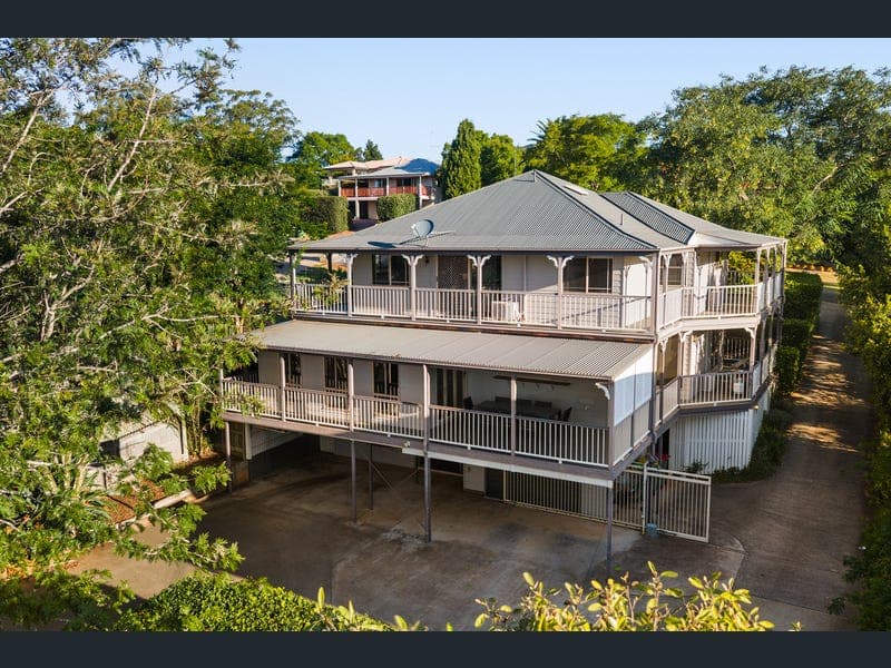 37 Harvey Street, Mount Lofty — photo 1 of 5