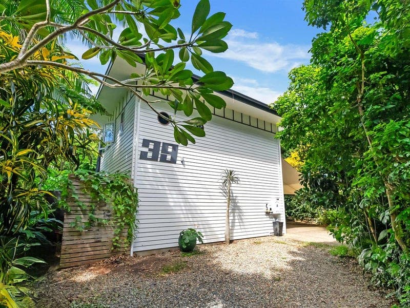 39 Hardwick Street, Stratford — photo 1 of 5