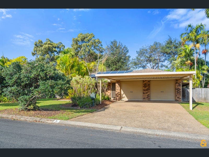 4 Maxwell Place, Wynnum West — photo 1 of 5