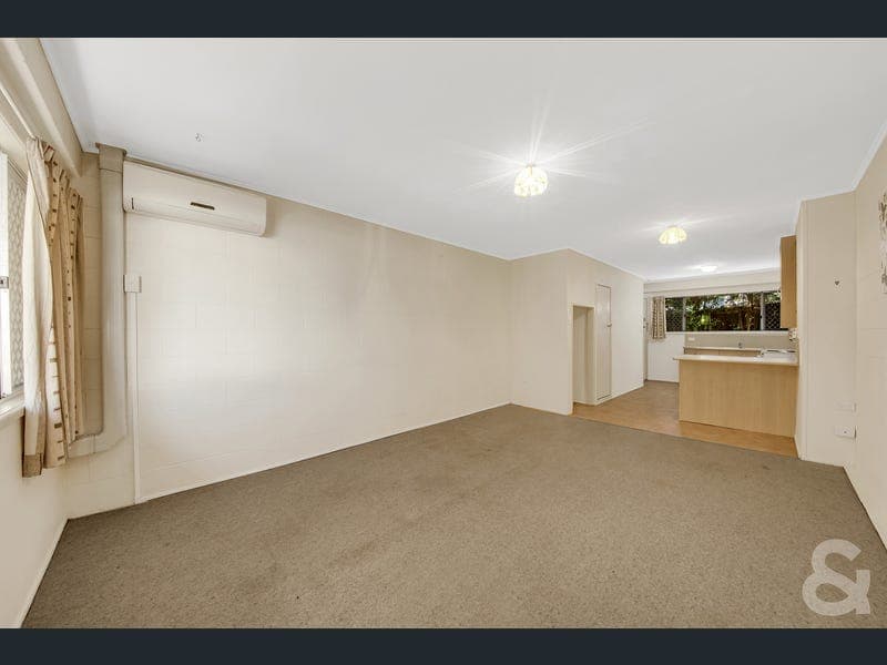 1/9 Scenery Street, West Gladstone — photo 1 of 5