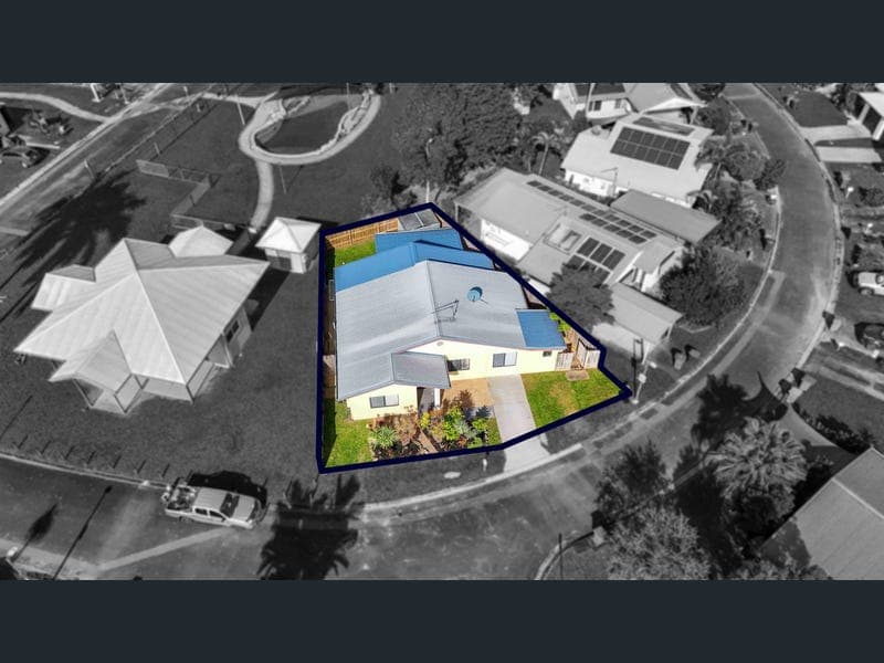 113/2-6 Lake Placid Road, Caravonica — photo 1 of 5