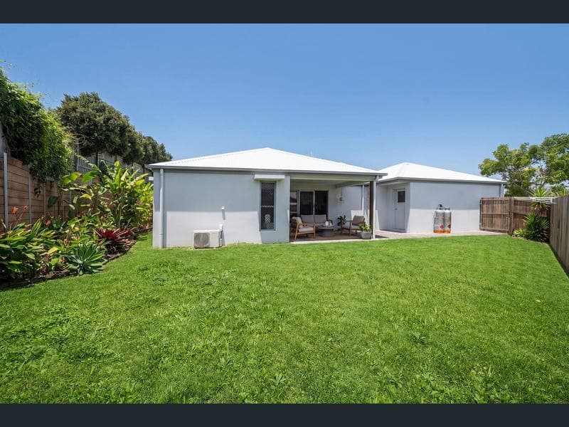 12 Wallum Street, Peregian Springs — photo 1 of 5