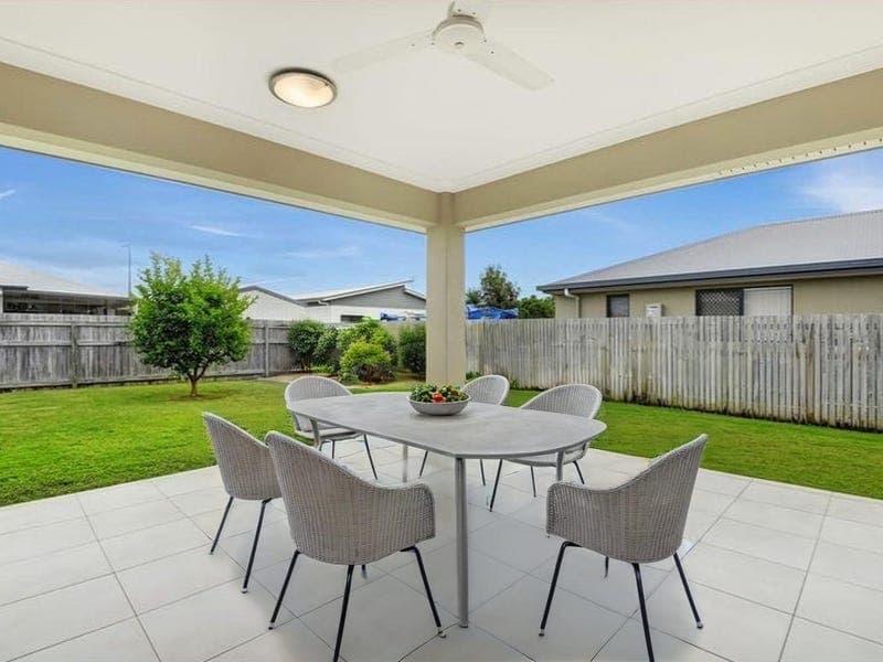 5 Cassinia Street, Mount Low — photo 1 of 1