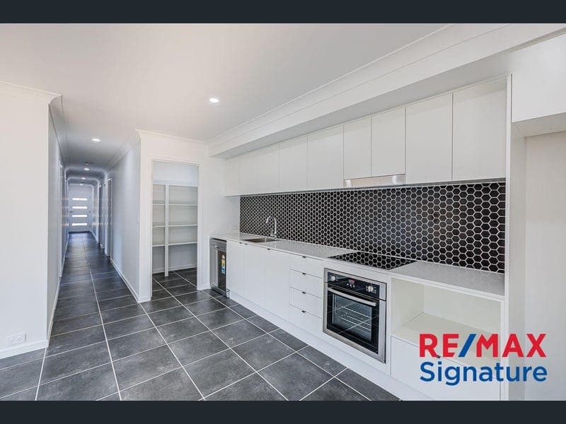118 Pierro Place, Logan Reserve — photo 1 of 4