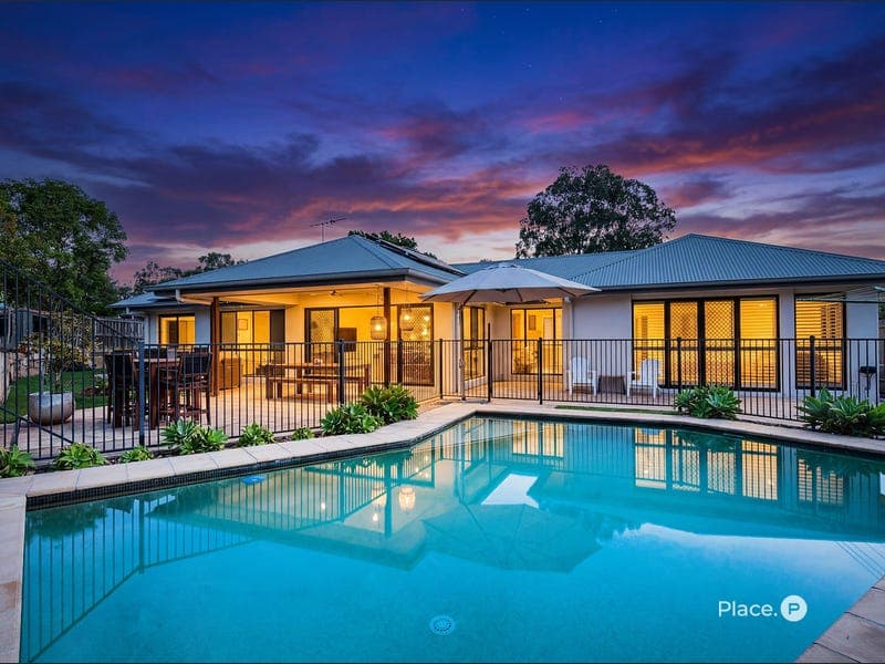 1 Eungella Terrace, Forest Lake — photo 1 of 5
