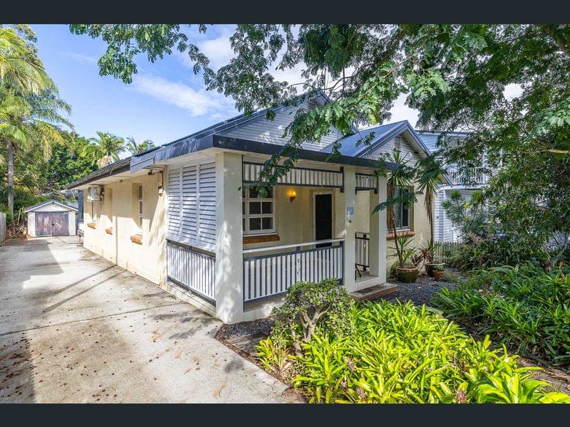47 Rodney Street, Wynnum West — photo 1 of 5