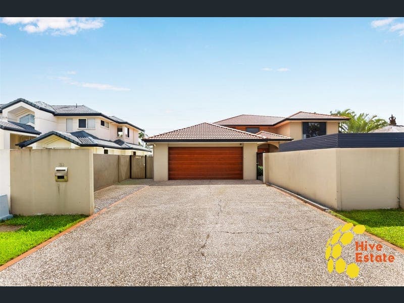 36 Saltwater Terrace, Helensvale — photo 1 of 5