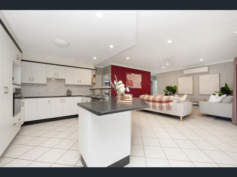 6 Squires Crescent, Kirwan — photo 1 of 5