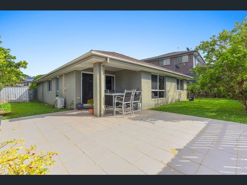 5 Hadrian Crescent, Pacific Pines — photo 1 of 5