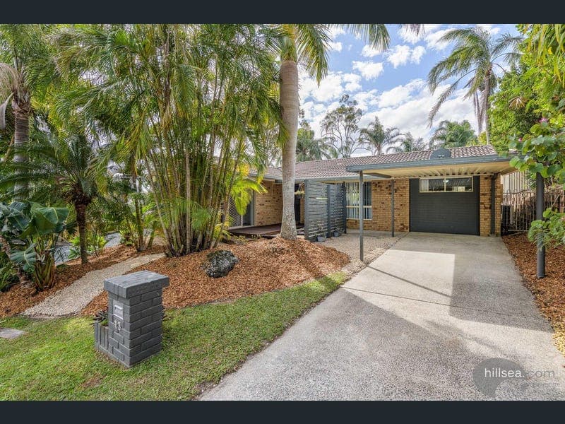 13 Artists Avenue, Oxenford — photo 1 of 5