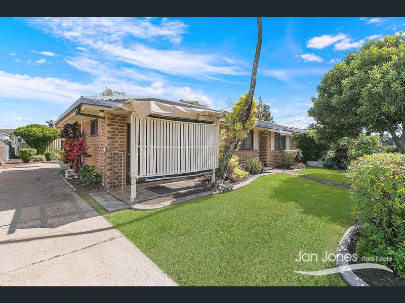 25 Andracia Street, Kallangur — photo 1 of 5