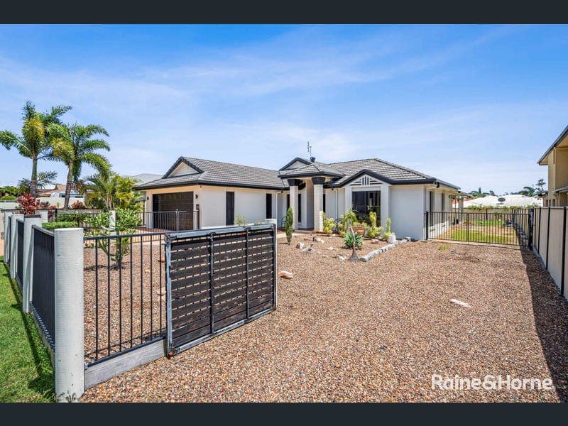 21 Harrison Circuit, Urangan — photo 1 of 5