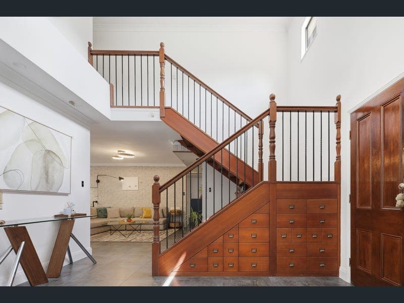 63 Kenilworth Place, Carindale — photo 1 of 5