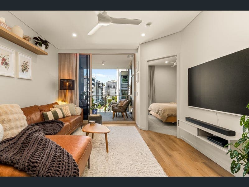 302/80-88 Victoria Street, West End — photo 1 of 5