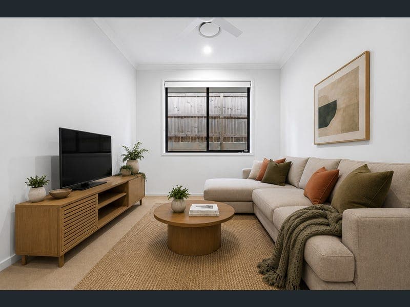 8 Magellan Street, Spring Mountain — photo 1 of 5