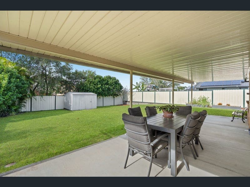 18 Zeeman Street, Rochedale South — photo 1 of 5