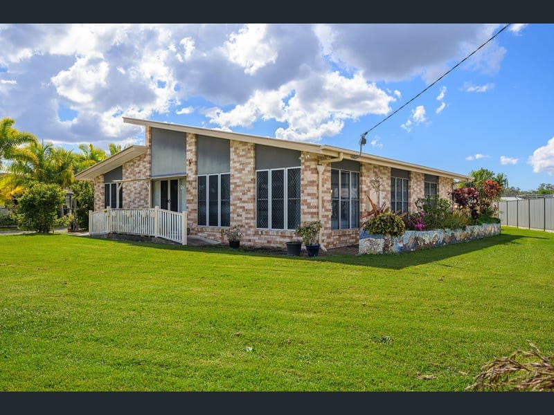 97 Investigator Avenue, Cooloola Cove — photo 1 of 5