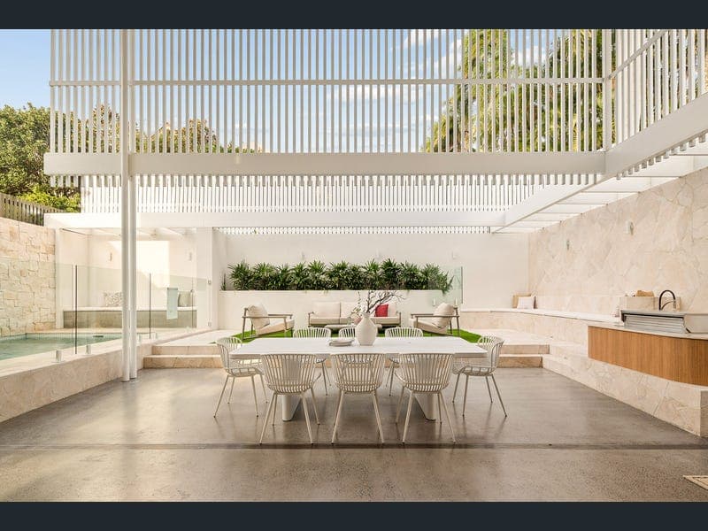 11 Boyd Street, Bowen Hills — photo 1 of 5