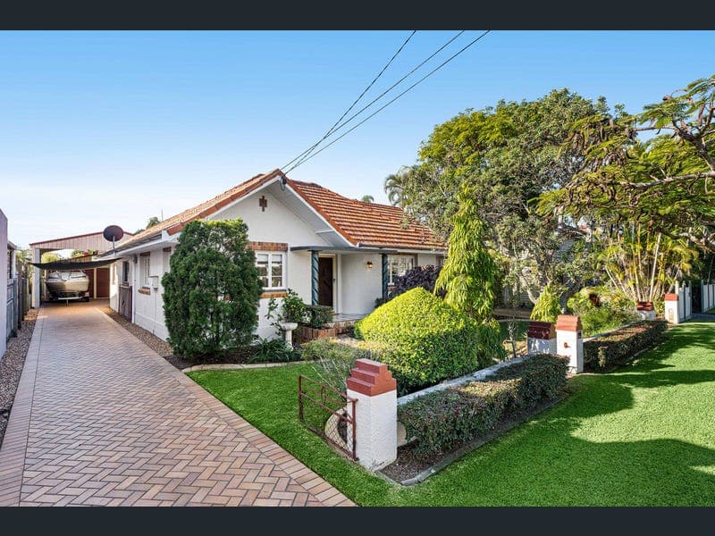107 Moreton Avenue, Wynnum — photo 1 of 5