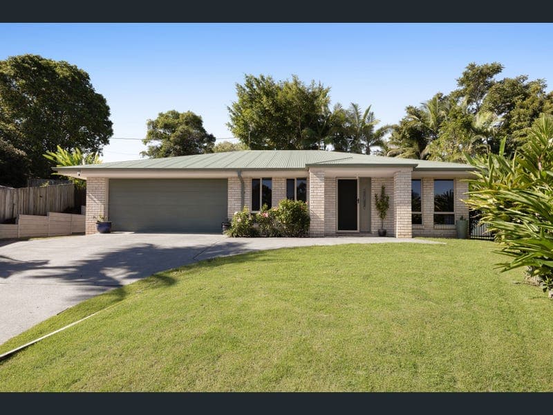 10 McClintock Place, Woombye — photo 1 of 5