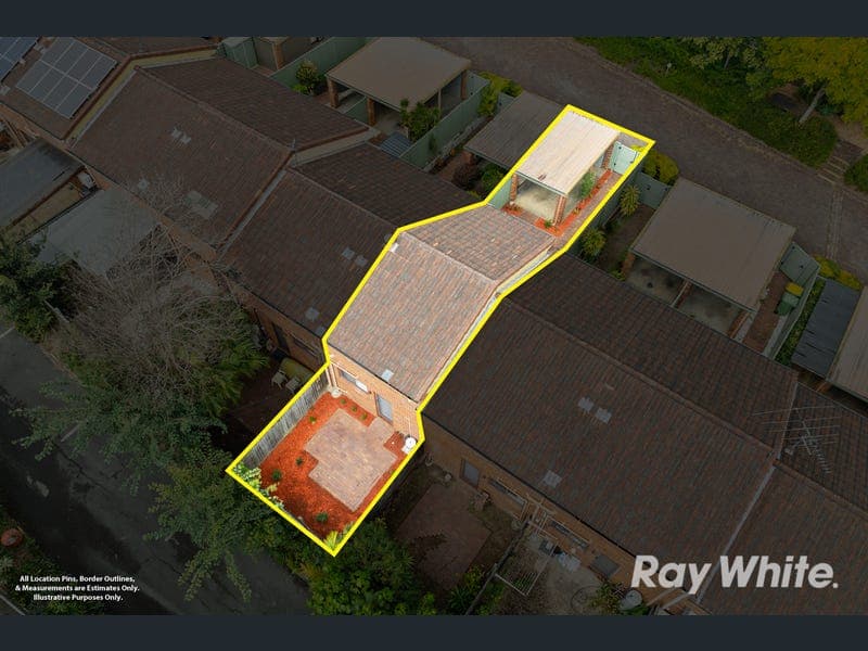18/123 Barbaralla Drive, Springwood — photo 1 of 5