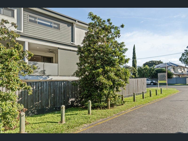 2/18 Hedley Avenue, Nundah — photo 1 of 5