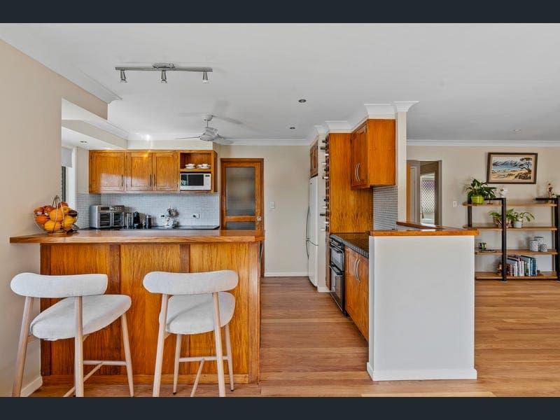 4 Pegasus Court, Currumbin Waters — photo 1 of 5